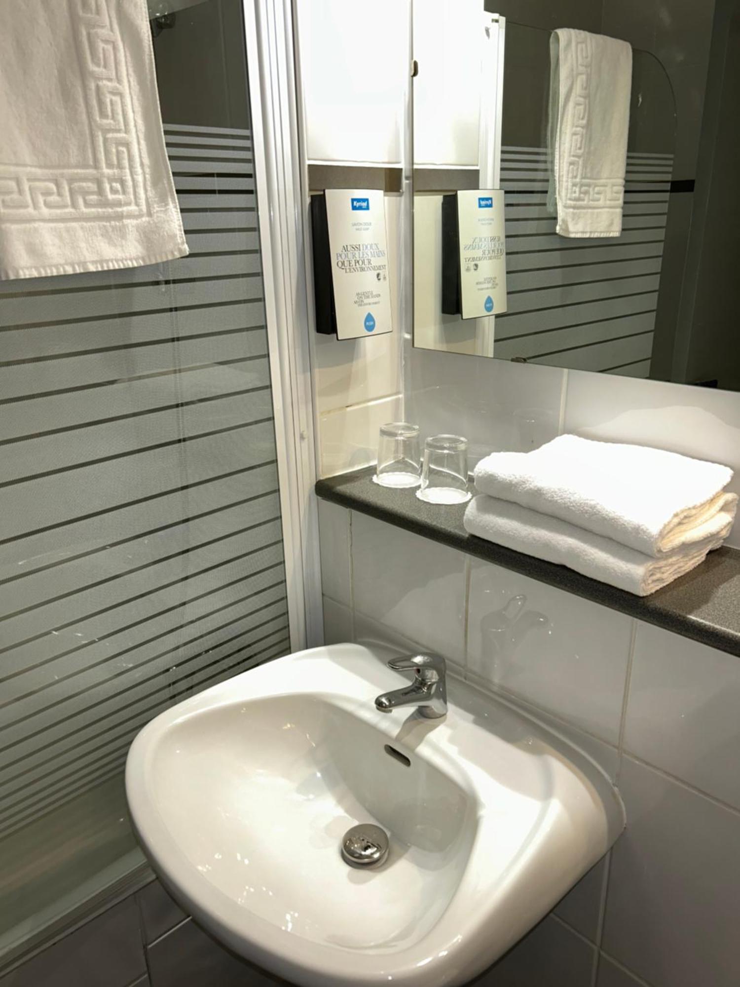 Kyriad Martigues Sud Ngoại thất bức ảnh